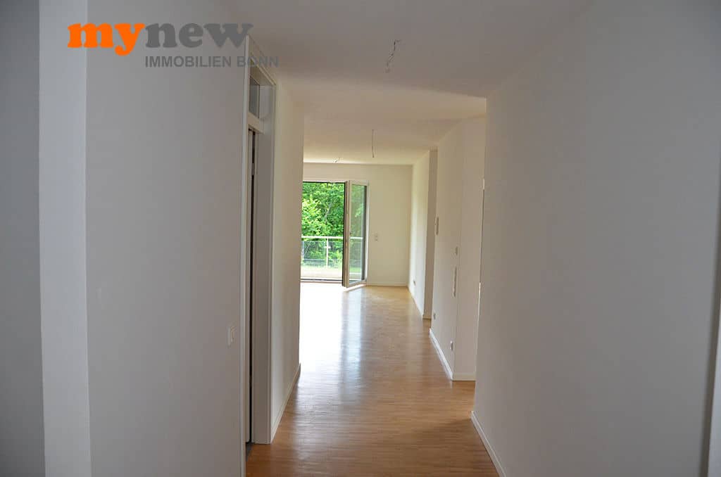 Vier-Zimmer-Wohnung-Finkenhofpark-C06 Flur und Wohnraum