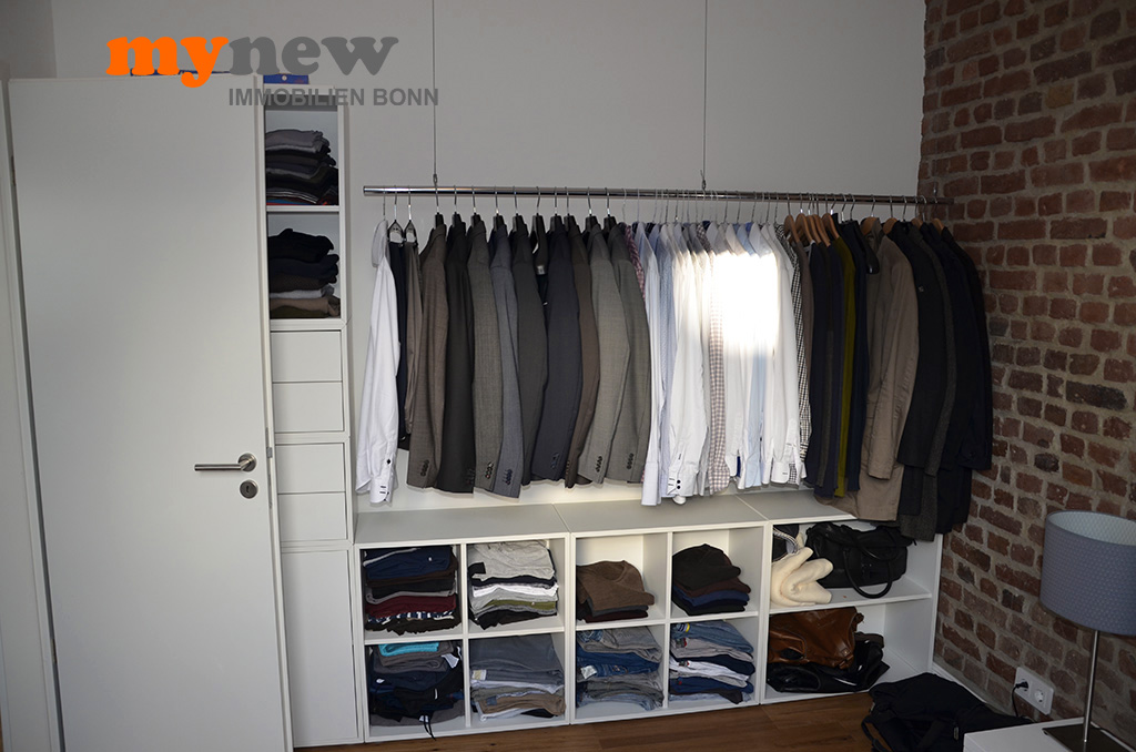 mynew-immobilien-bonn-koeln-muehlheim-moeblierte-2zimmerwohnung-kleiderschrank